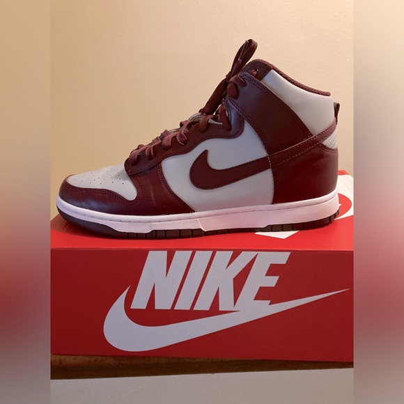 NIKE DUNK HI RETRO - Picture 2 of 5